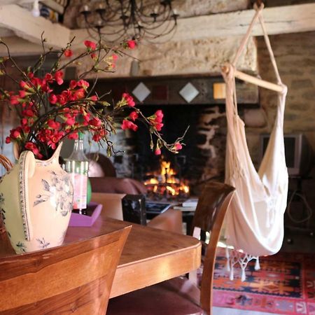 Le Moulin A Huile Bed & Breakfast Vailhourles Ngoại thất bức ảnh
