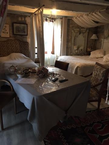 Le Moulin A Huile Bed & Breakfast Vailhourles Ngoại thất bức ảnh