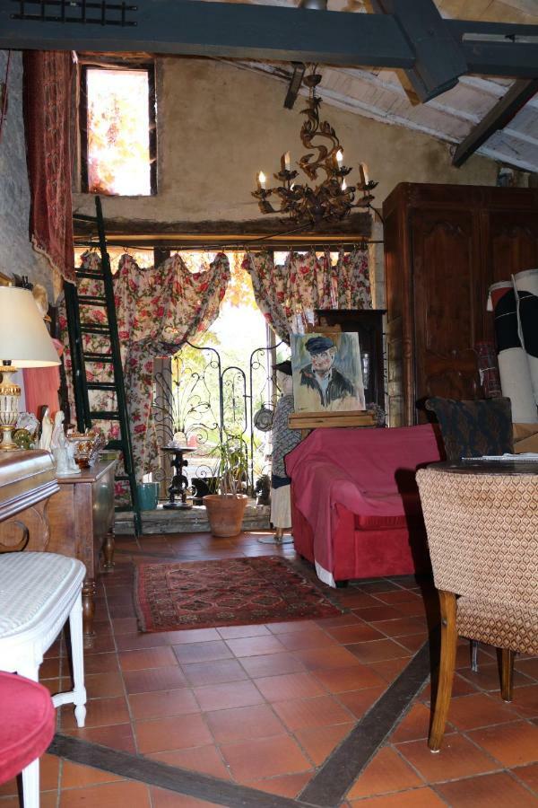 Le Moulin A Huile Bed & Breakfast Vailhourles Ngoại thất bức ảnh