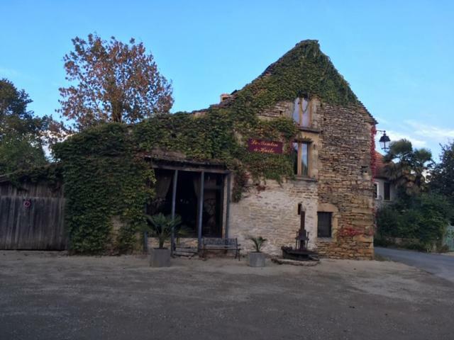 Le Moulin A Huile Bed & Breakfast Vailhourles Ngoại thất bức ảnh